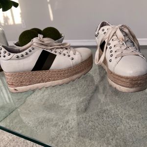 Steve Madden High sneakers in white with multicolor details, size 8.5